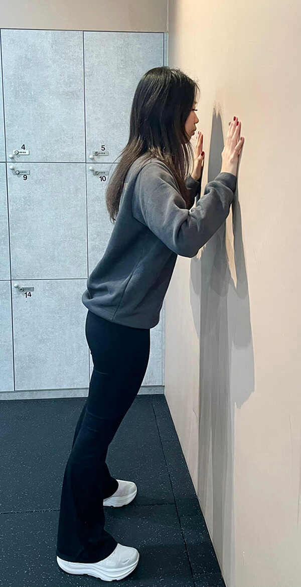 靠牆伏地挺身-2